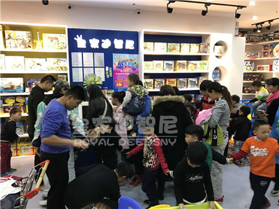 玩具加盟-行业动态-皇家0033990威尼斯儿童玩具店加盟官网