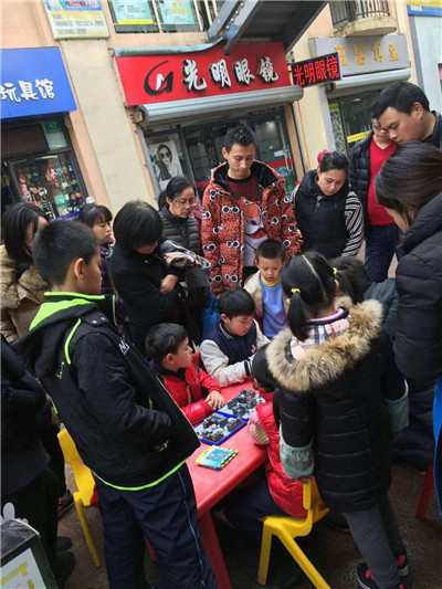 怎么开皇家0033990威尼斯玩具加盟连锁店生意更好！