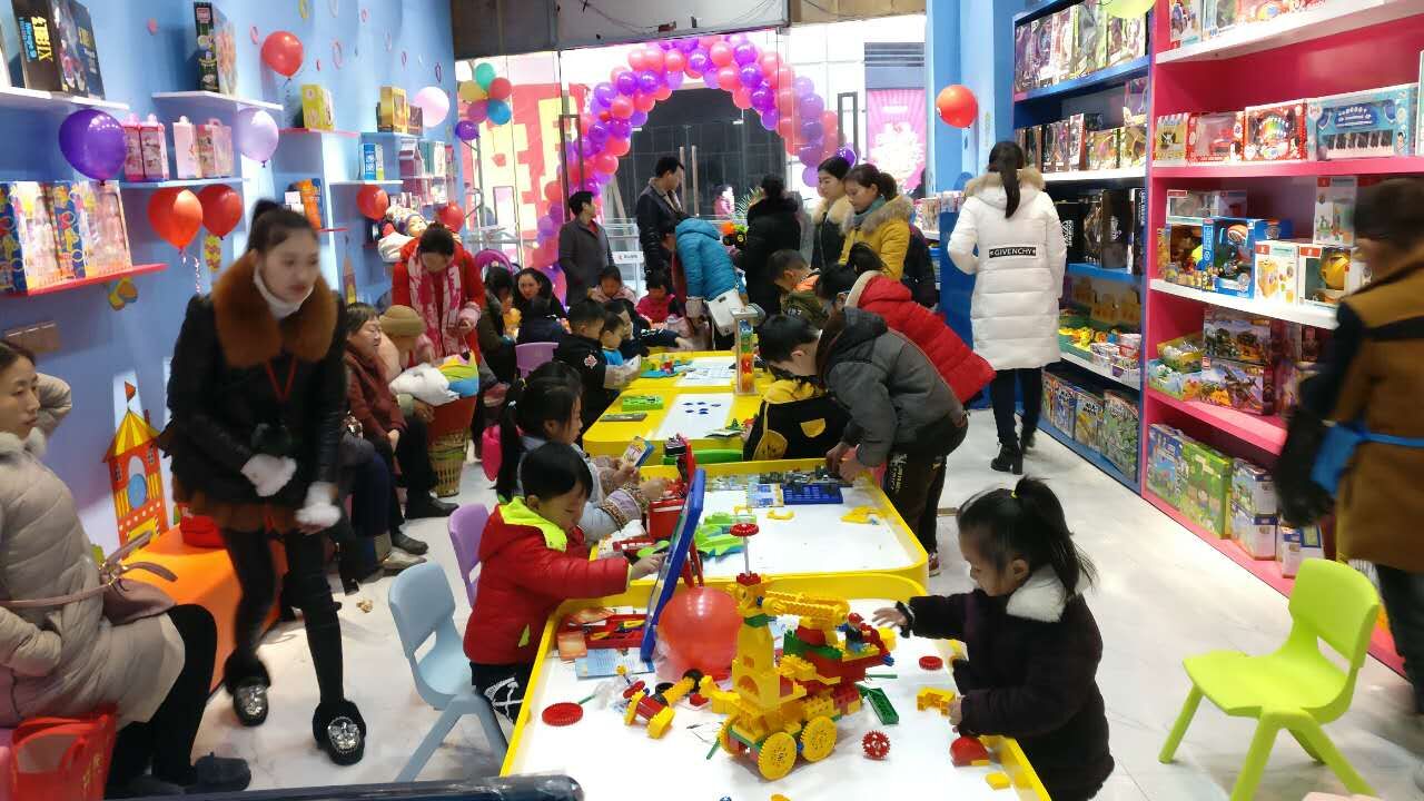 玩具加盟-开店履历-皇家0033990威尼斯儿童玩具店加盟官网