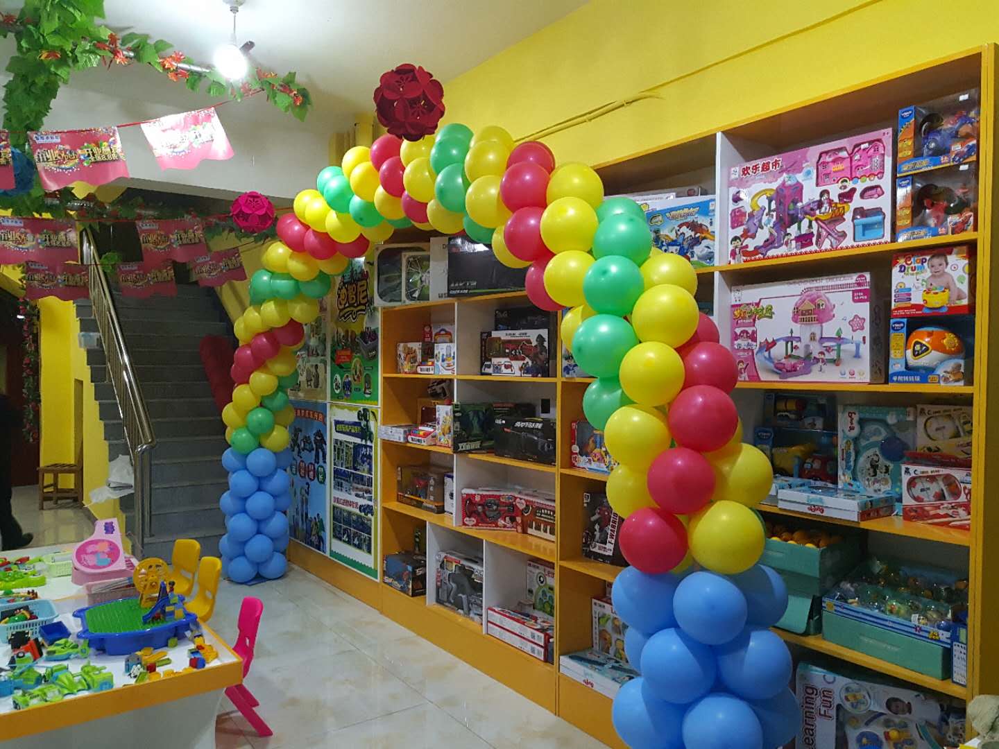 玩具加盟店-开店履历-皇家0033990威尼斯儿童玩具店加盟官网
