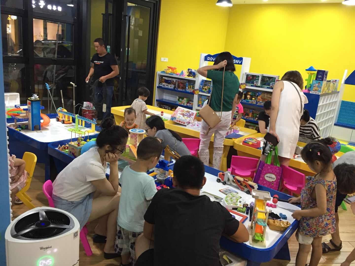  开玩具店加盟应注重哪些问题