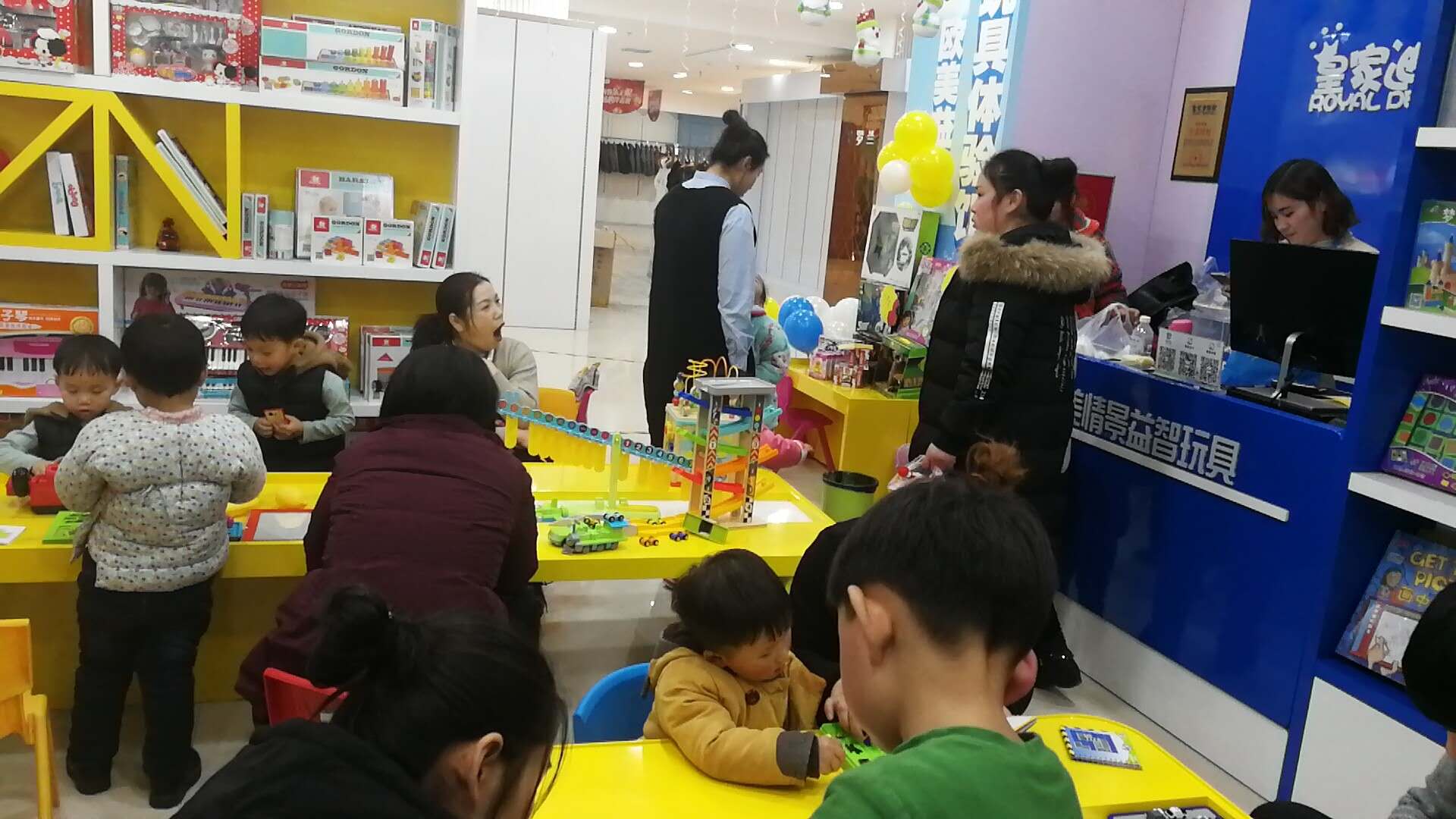 选择皇家0033990威尼斯玩具店加盟 让你轻松致富