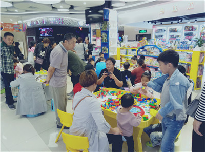 玩具店导购员怎样作育转头客呢？？？？？