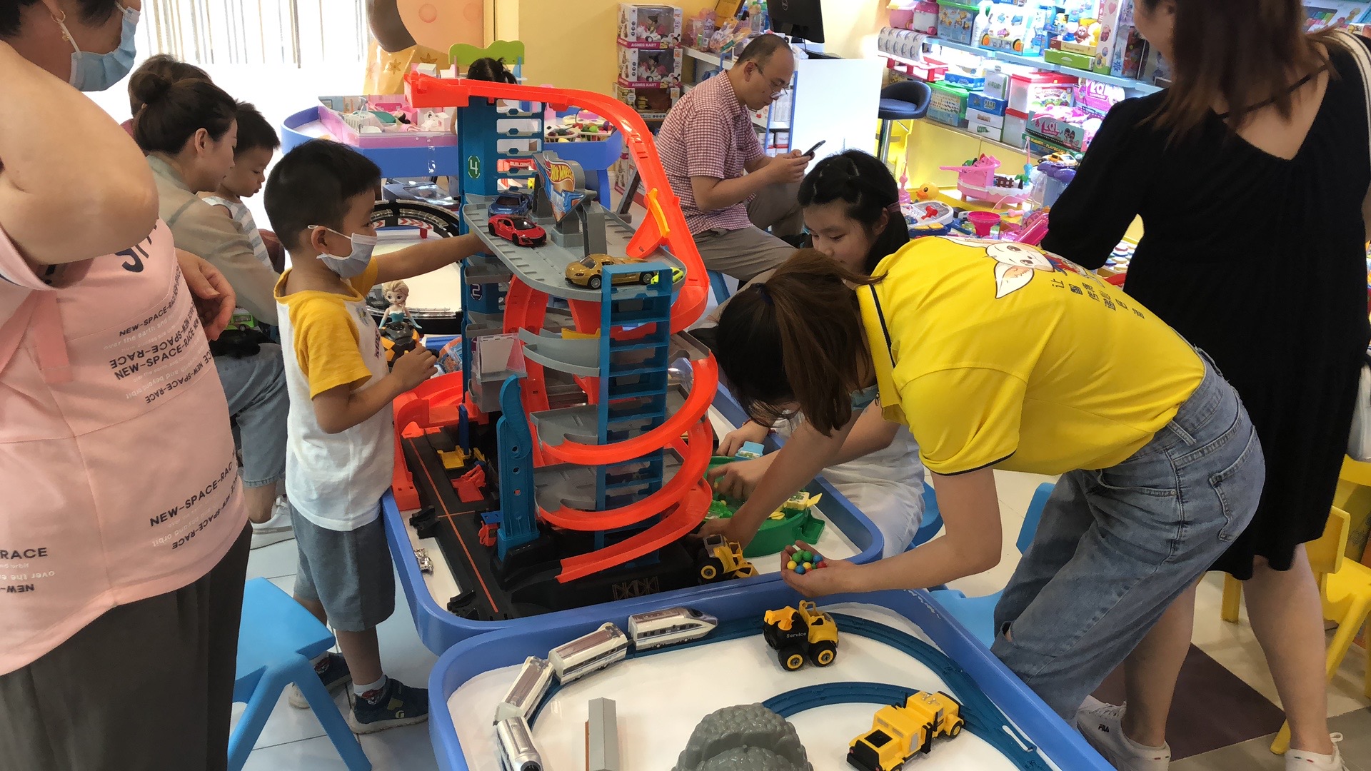 玩具店加盟要怎么做 - 开店履历 - 皇家0033990威尼斯官网-玩具店加盟|益智玩具加盟|儿童玩具加盟店